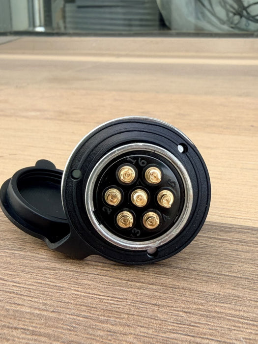 GX25 CIRCULAR METAL AVIATION CONNECTOR AND -MOUNT SOCKET (OFTEN REFFERED TO AS A  DF25 OR METAL INDUSTRIAL CONNECTOR)
