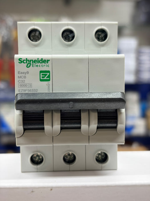 SCHNEIDER ELECTRIC EASY9 MCB